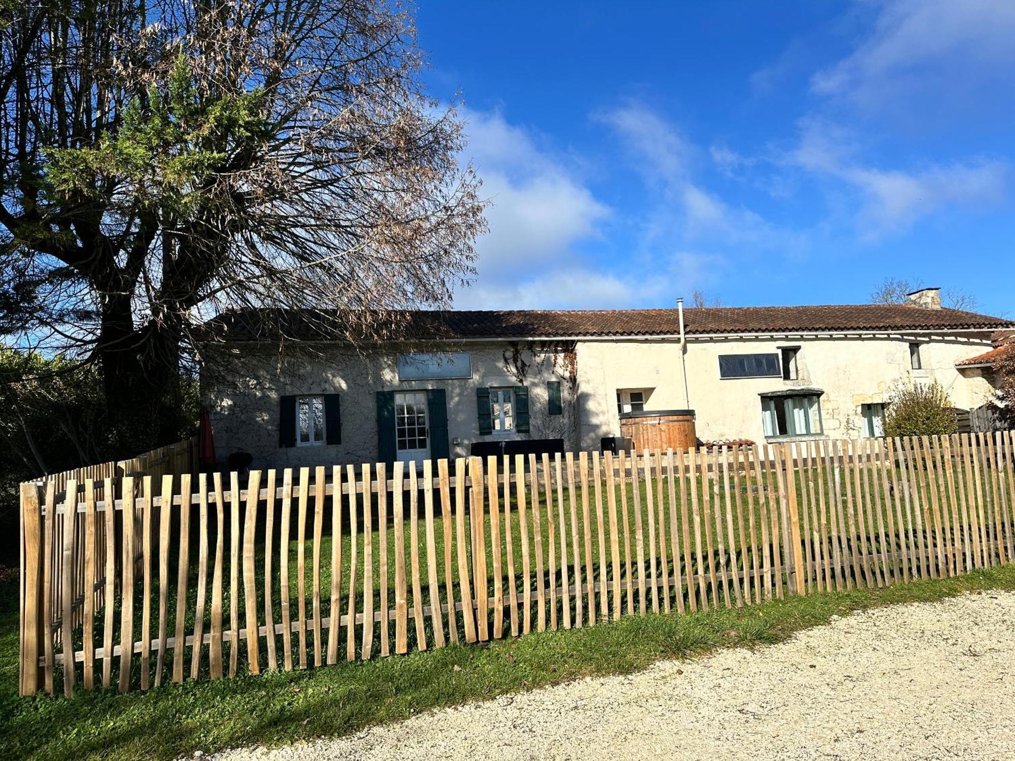 Вилла Domaine De La Roche Chabrelle Saint-Just  Экстерьер фото