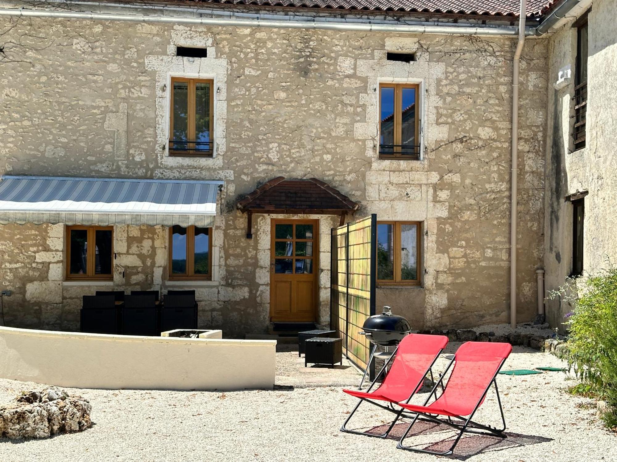 Вилла Domaine De La Roche Chabrelle Saint-Just  Экстерьер фото