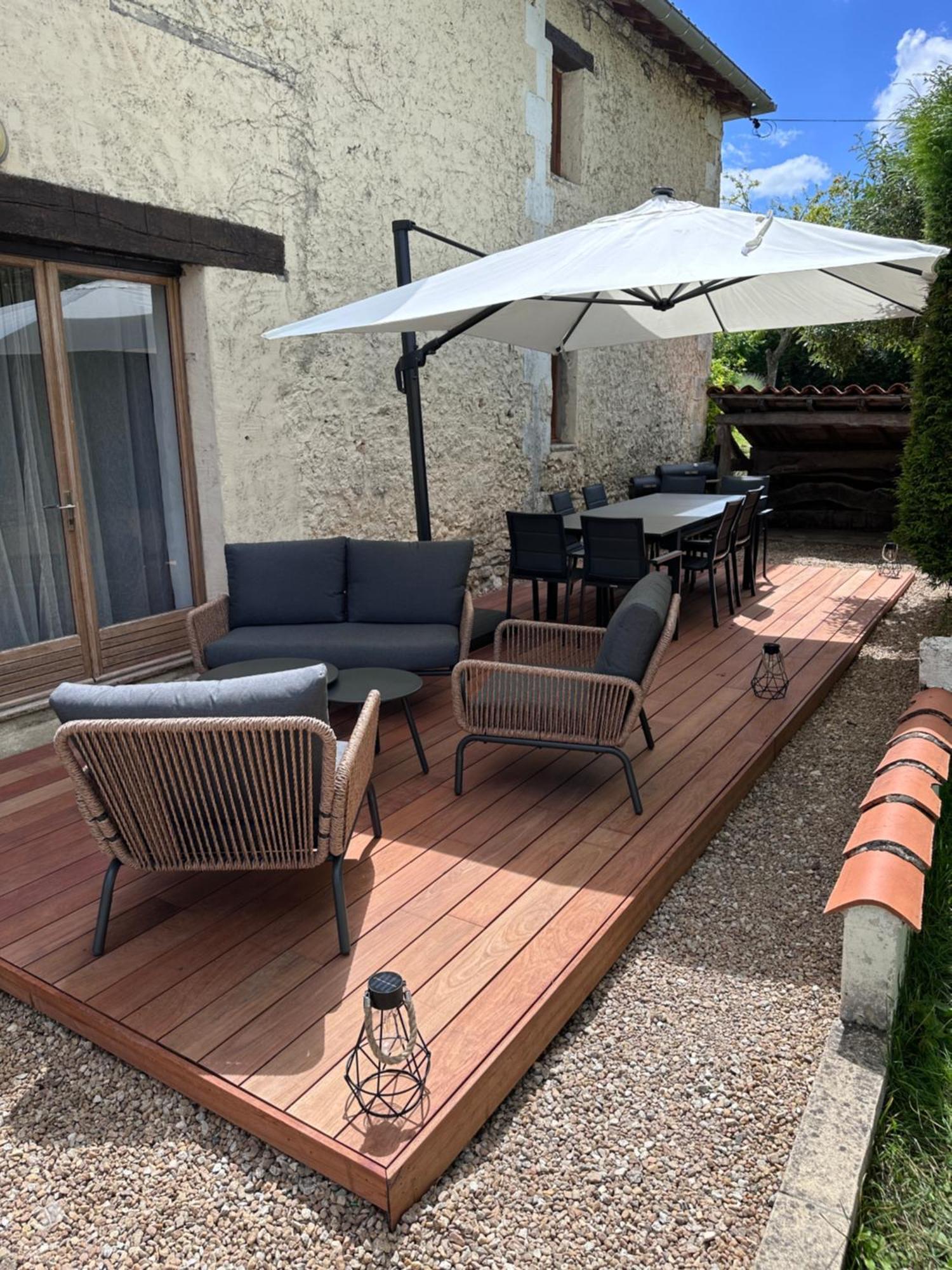 Вилла Domaine De La Roche Chabrelle Saint-Just  Экстерьер фото