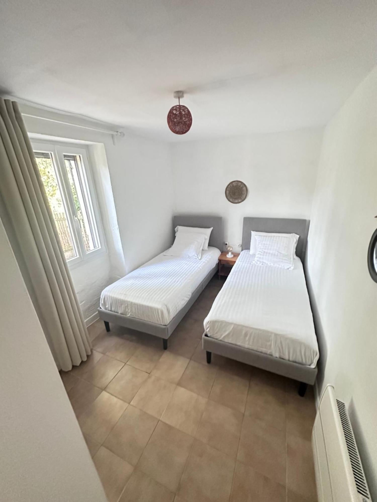 Вилла Domaine De La Roche Chabrelle Saint-Just  Экстерьер фото